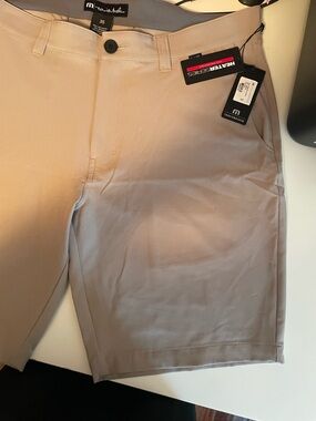 Travis Mathew Men’s Tan Flat Front Performance Shorts